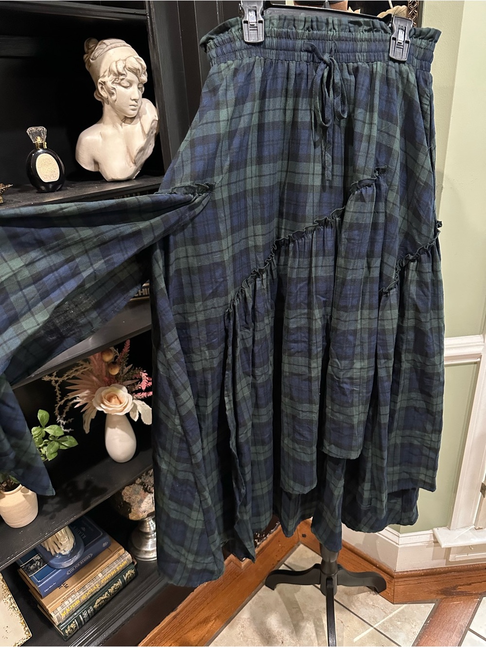 Scarlet Darkness Renaissance Plaid Maxi Skirt – Asymmetrical Hem – Size Small - Picture 4 of 9